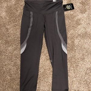New! Champion Capri Leggings With Pocket